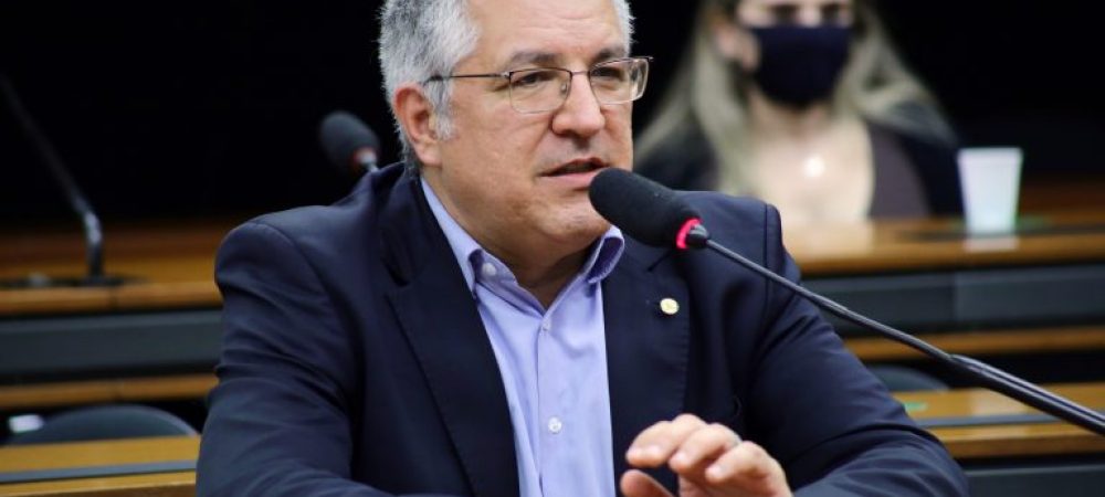 Comissão aprova isenção de IR a profissionais de serviços essenciais durante calamidade pública